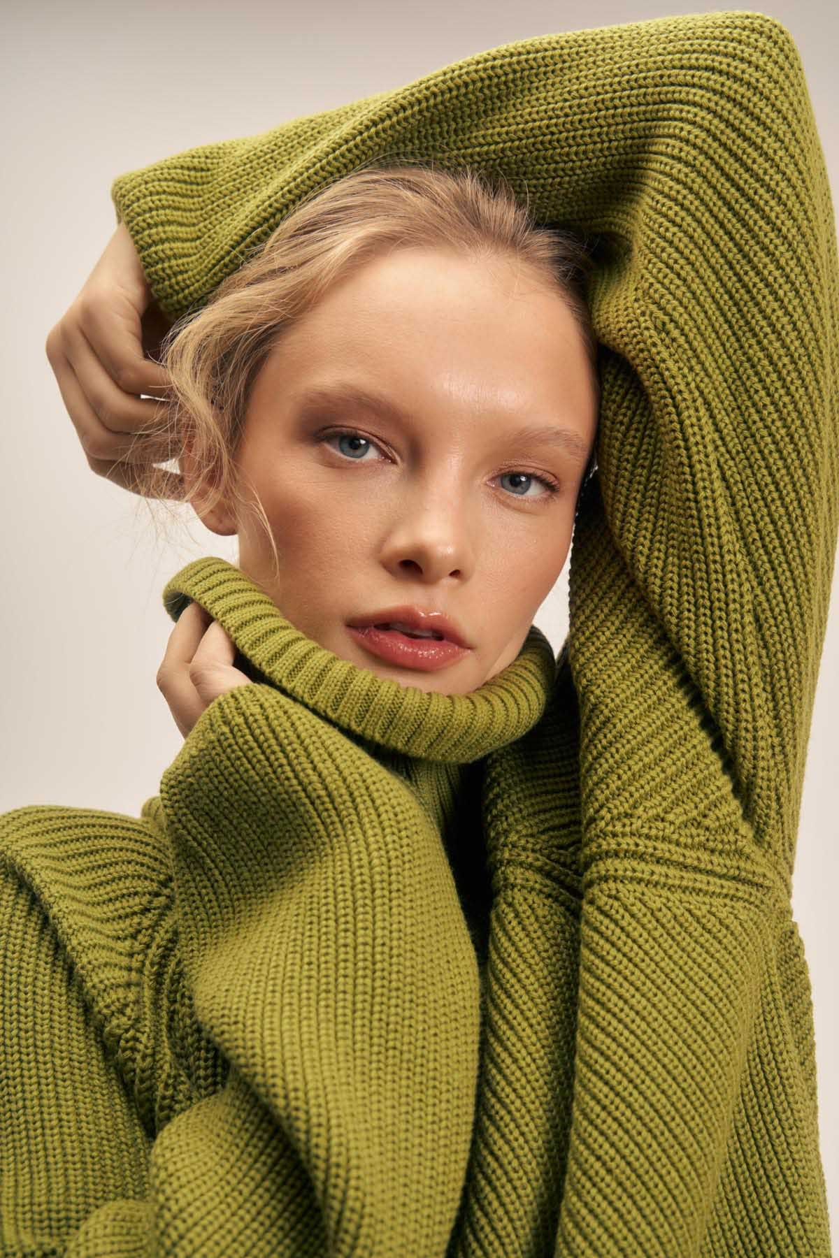 Lookbook for Megamarket. Makeup&Hair Artist for Fashion, Film & Creative Production