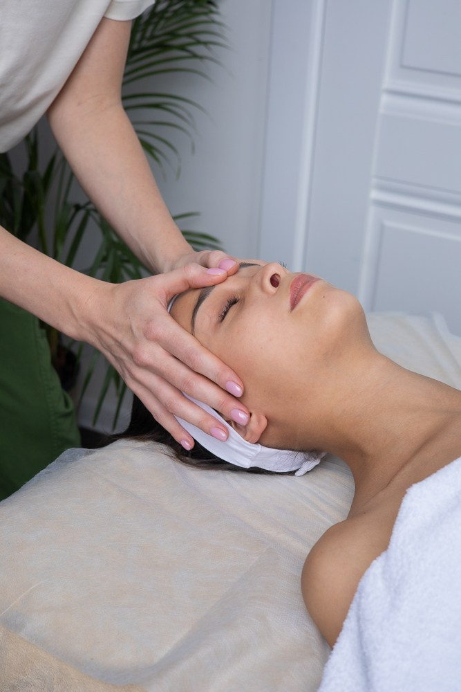 Массаж. Семейный и Свадебный фотограф в Сочи