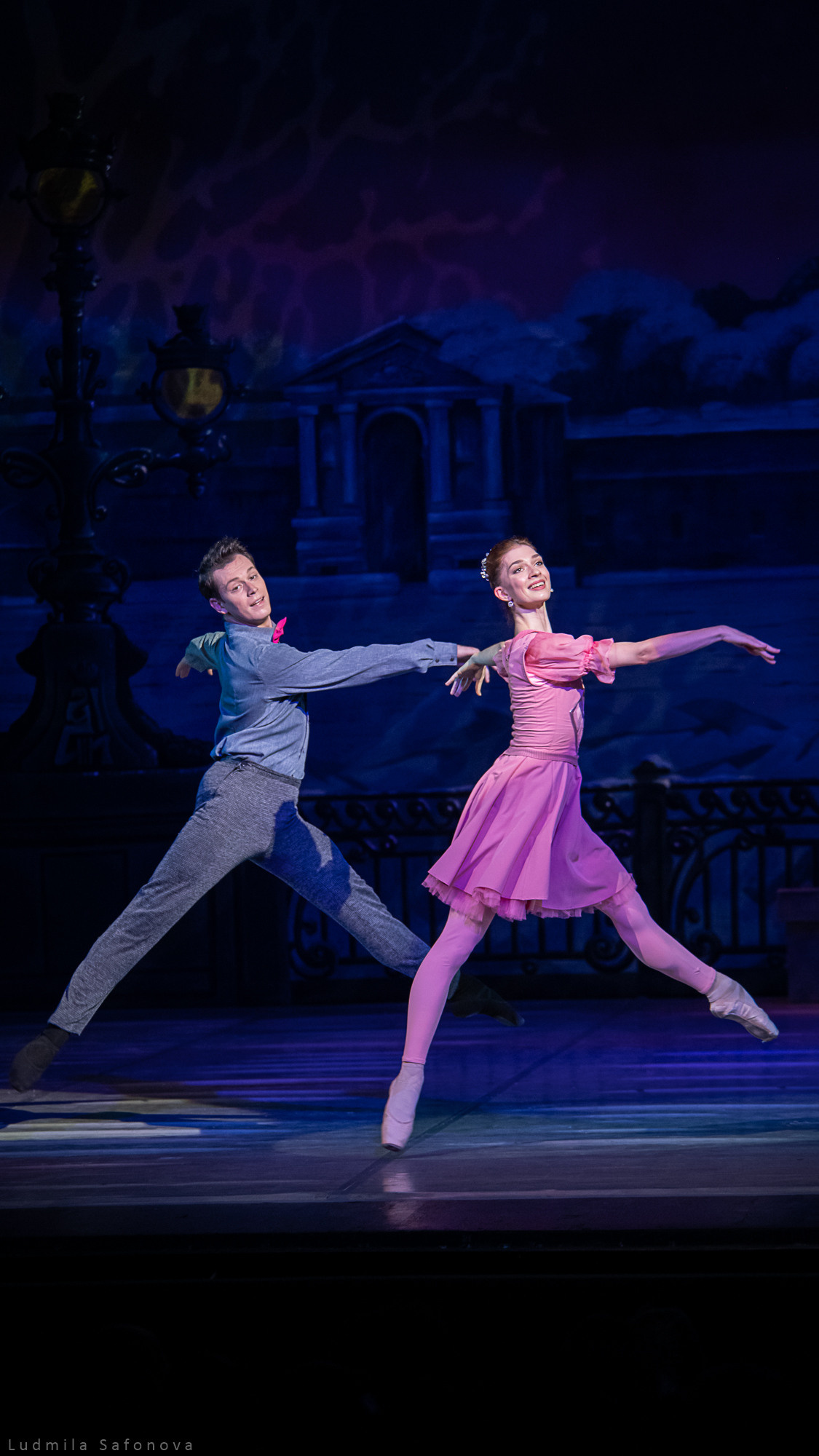 Продавец игрушек. Воронежский ГТОБ. Lucytheatre