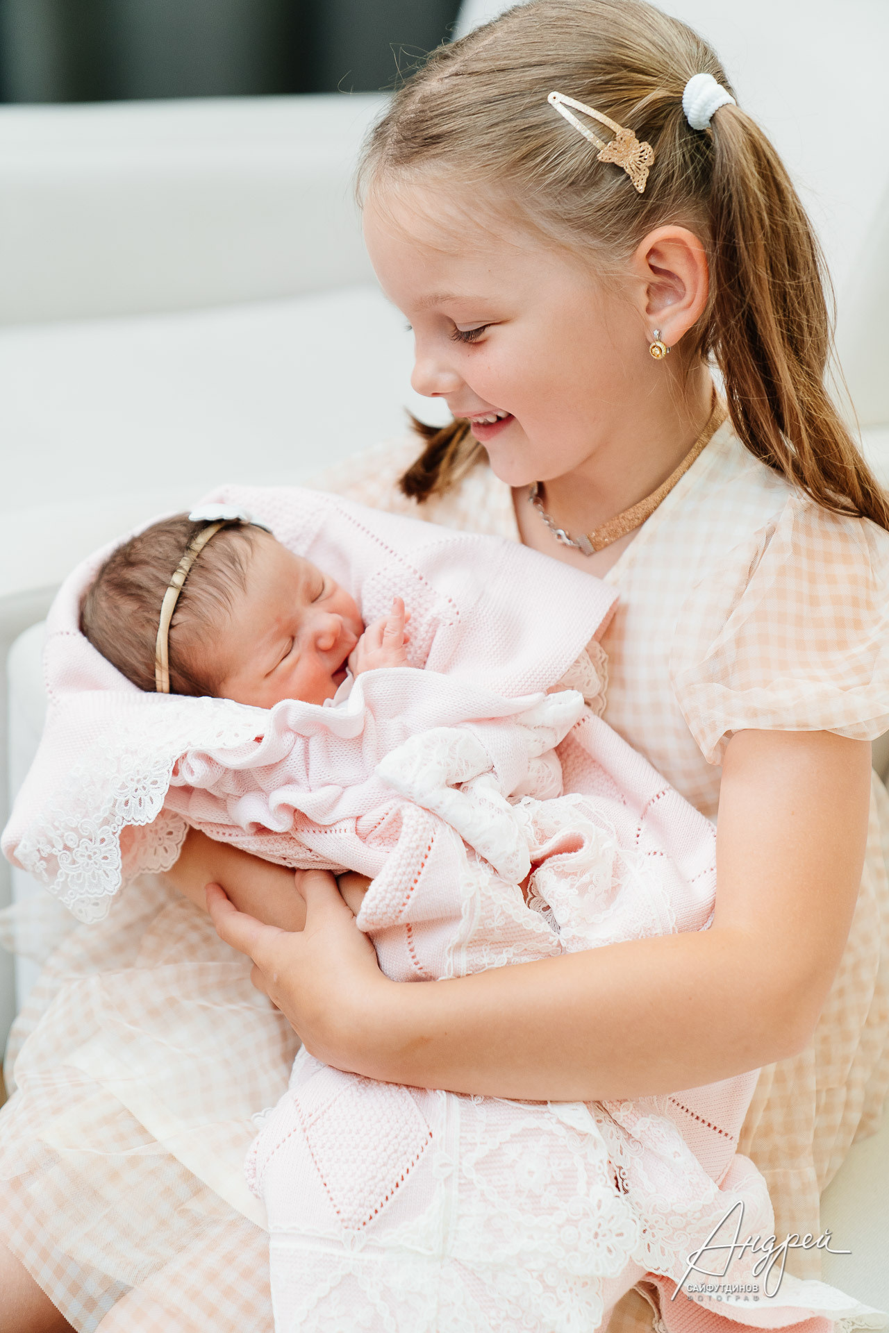 Выписка из роддома. Клиника Буштыревой 9 месяцев. Свадебный и семейный фотограф в Ростове-на-Дону. Андрей Сайфутдинов