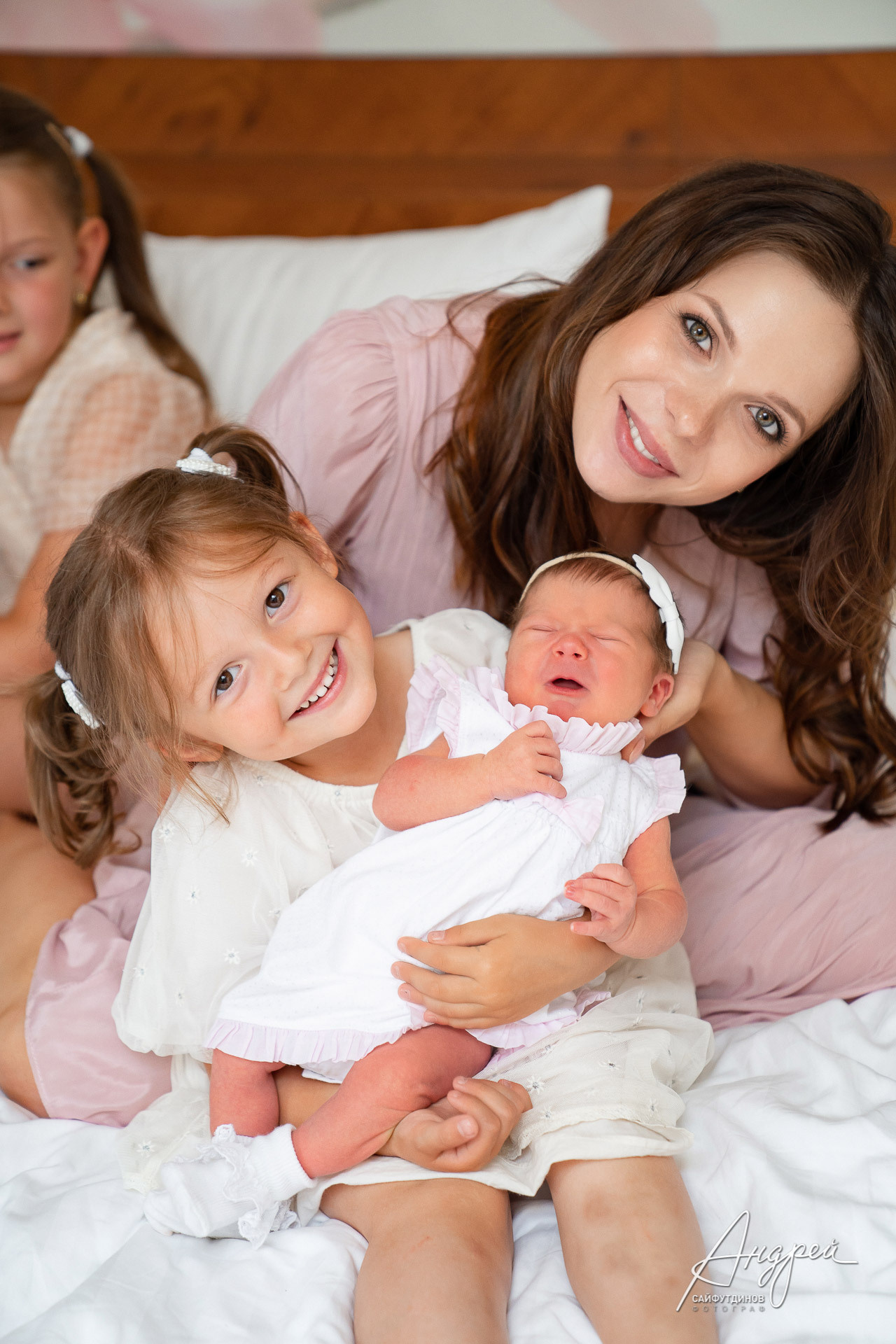 Выписка из роддома. Клиника Буштыревой 9 месяцев. Свадебный и семейный фотограф в Ростове-на-Дону. Андрей Сайфутдинов