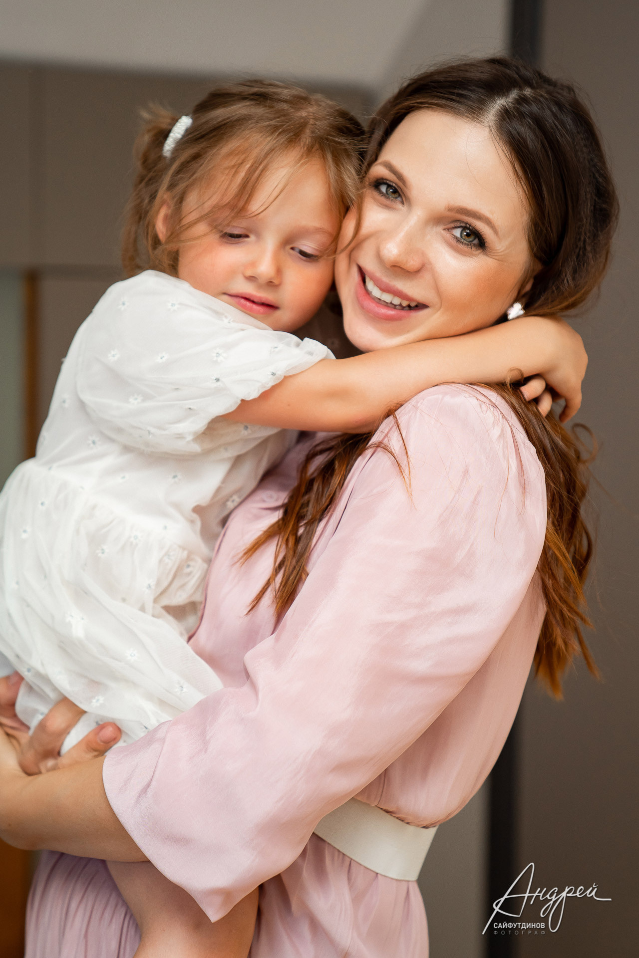 Выписка из роддома. Клиника Буштыревой 9 месяцев. Свадебный и семейный фотограф в Ростове-на-Дону. Андрей Сайфутдинов