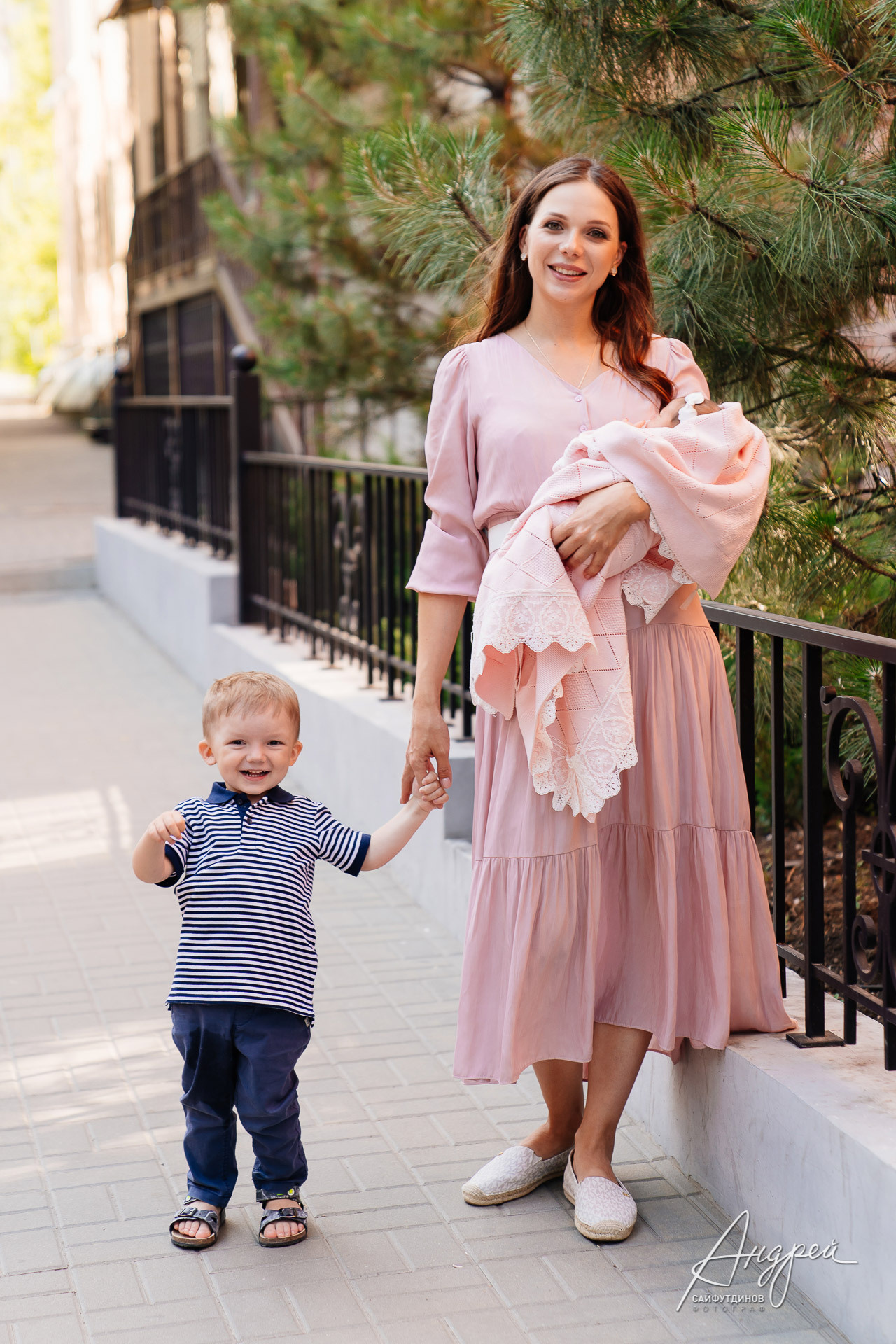 Выписка из роддома. Клиника Буштыревой 9 месяцев. Свадебный и семейный фотограф в Ростове-на-Дону. Андрей Сайфутдинов