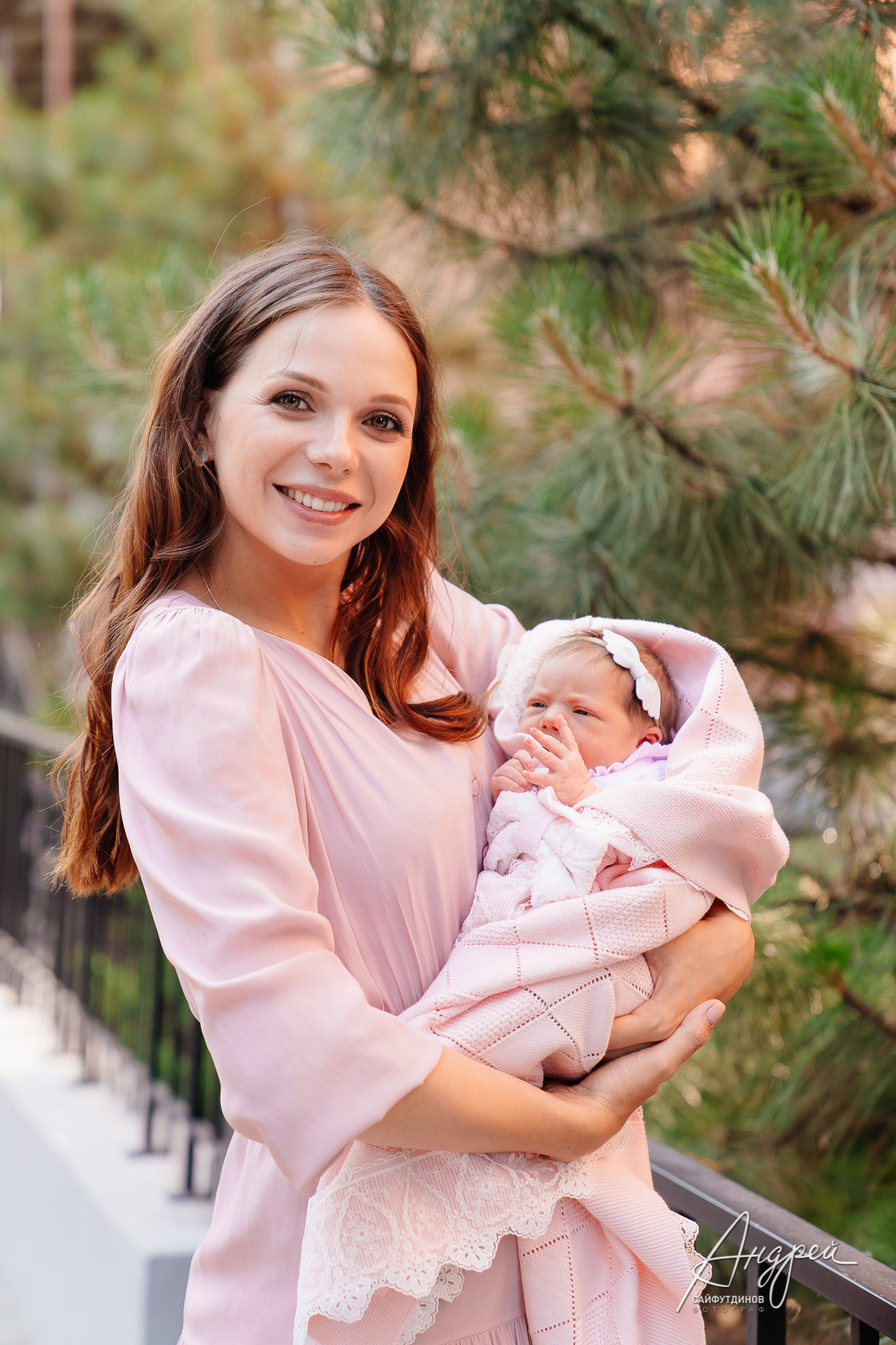 Выписка из роддома. Клиника Буштыревой 9 месяцев. Свадебный и семейный фотограф в Ростове-на-Дону. Андрей Сайфутдинов