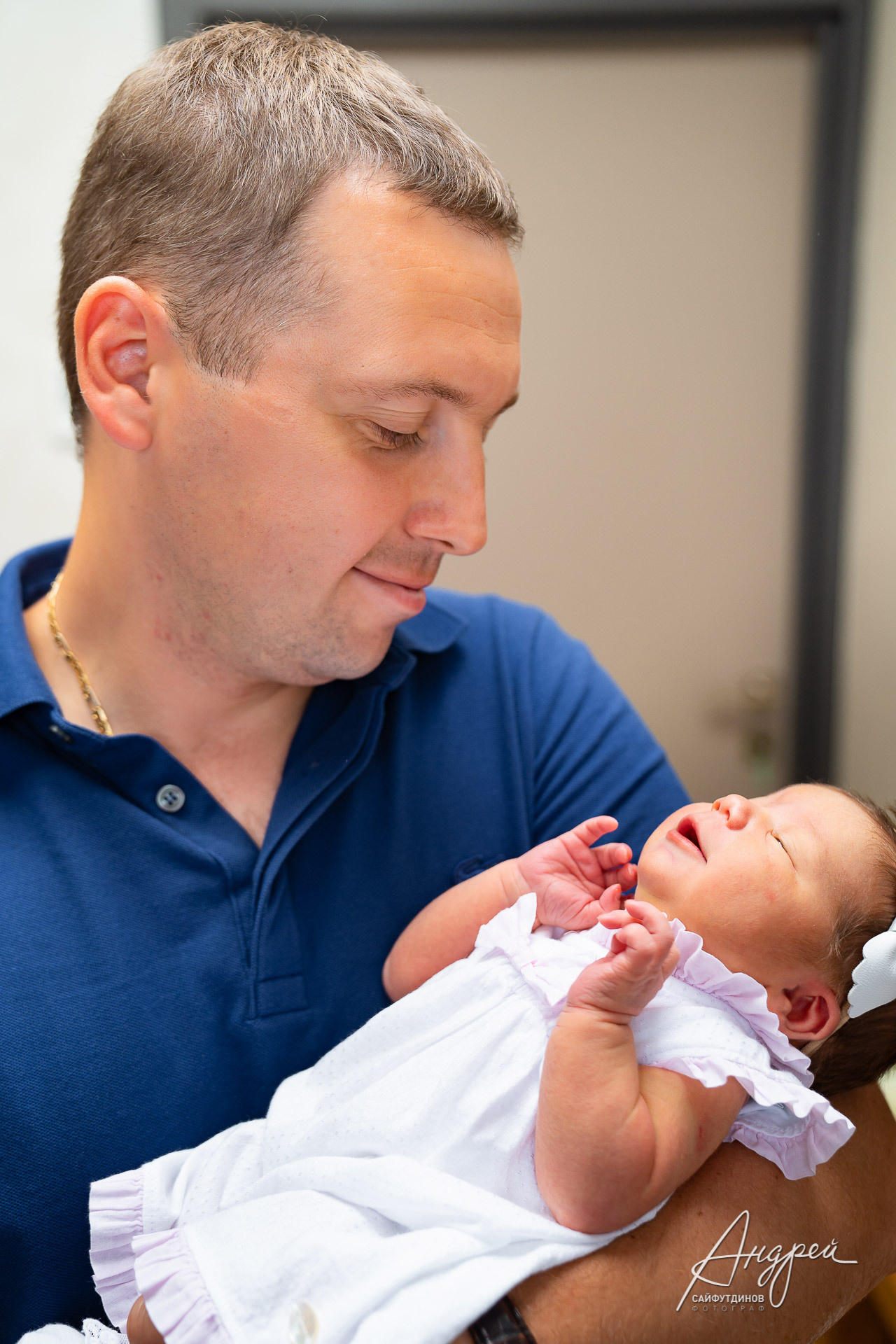 Выписка из роддома. Клиника Буштыревой 9 месяцев. Свадебный и семейный фотограф в Ростове-на-Дону. Андрей Сайфутдинов