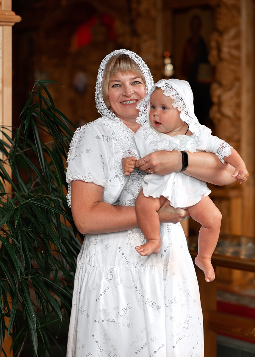 Крещение Софии в хр.Георгия Победоносца в Смиловичах. Семейный фотограф на выписку из роддома и крещение Минск Настя Гришук