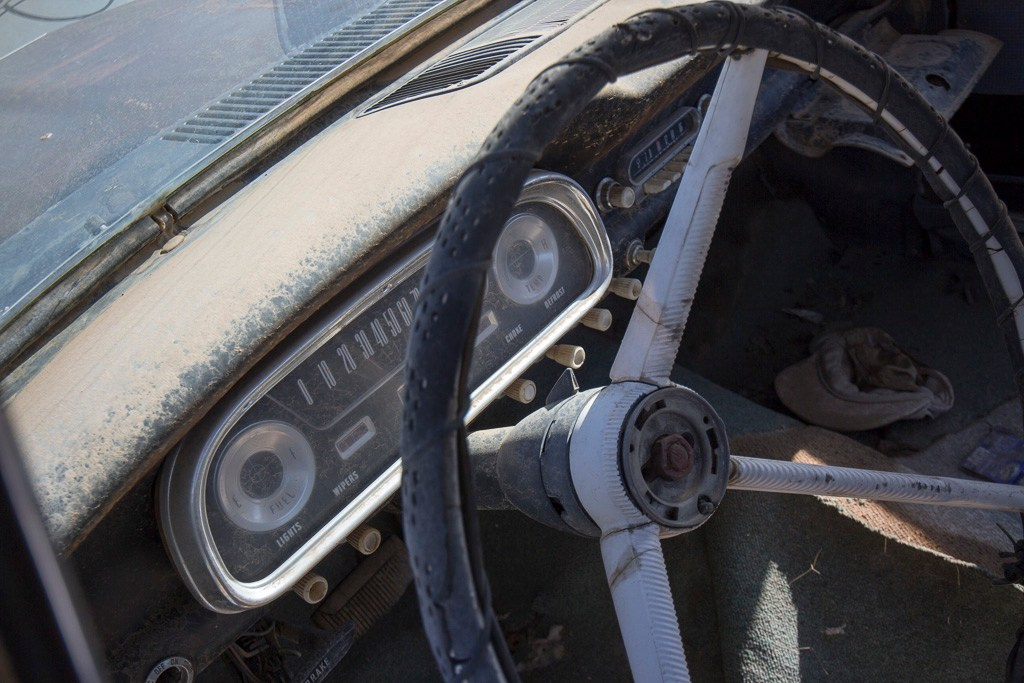 Ретро- авторазборка, США, 2013. Фотограф Василий Буланов