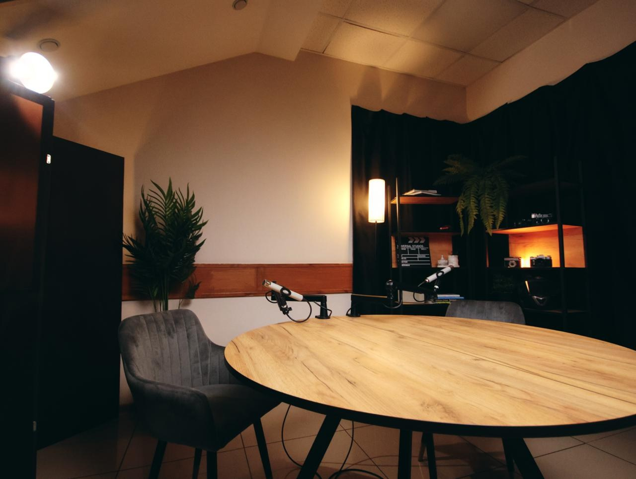 Зона подкастов. Свадебный и репортажный фотограф Дмитрий Кононенко