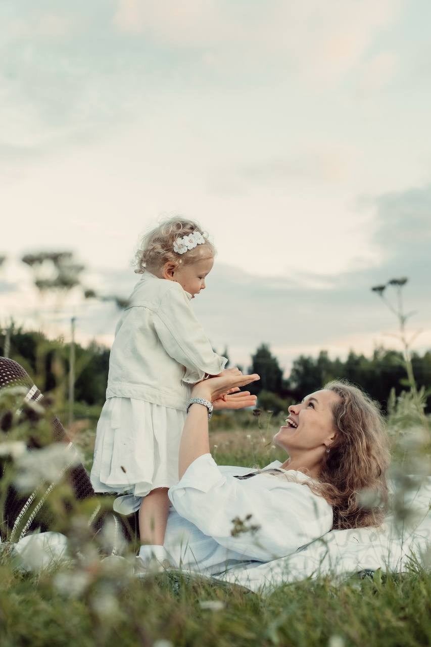 Саша, Света и Лиза (family story). Главная