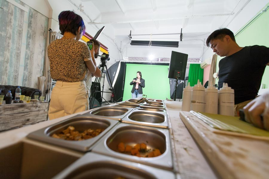 Хромакей. Фотостудия Алматы. Фотосъемка Алматы. Фотосессия Алматы. Фотокурсы. Обучение фотографии. Аренда студии