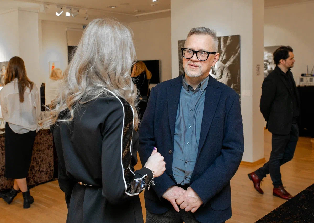 Выставка в Галерее Классической фотографии «У любви четыре лапы». Фотограф Михаил Стенин