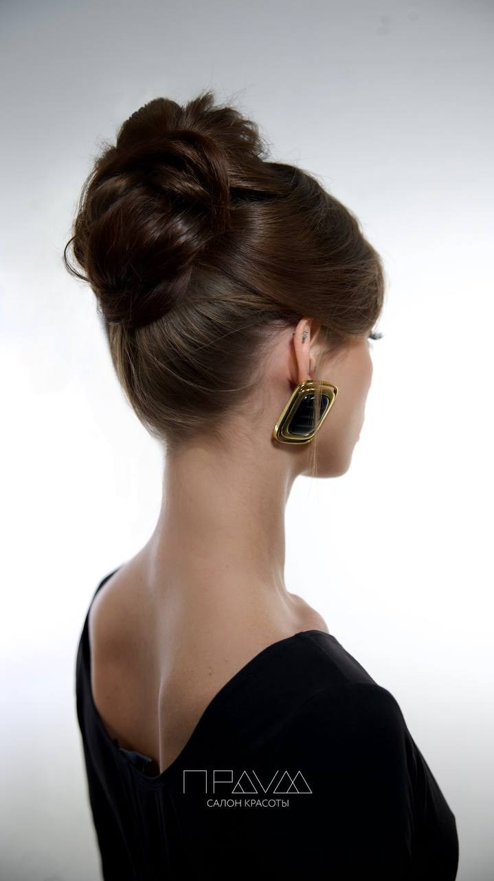 Услуги стилиста. Салон красоты Праvда в Москве