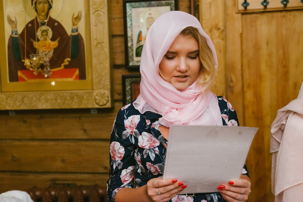 Крещение Церковь Иконы Божией Матери Казанской. Вырица. Фотограф на крещение в Санкт Петербурге