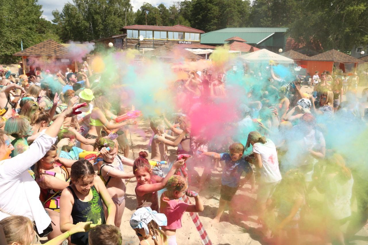 Фестиваль красок в парке Звезда. Портретный и репортажный фотограф. Мыльников Илья