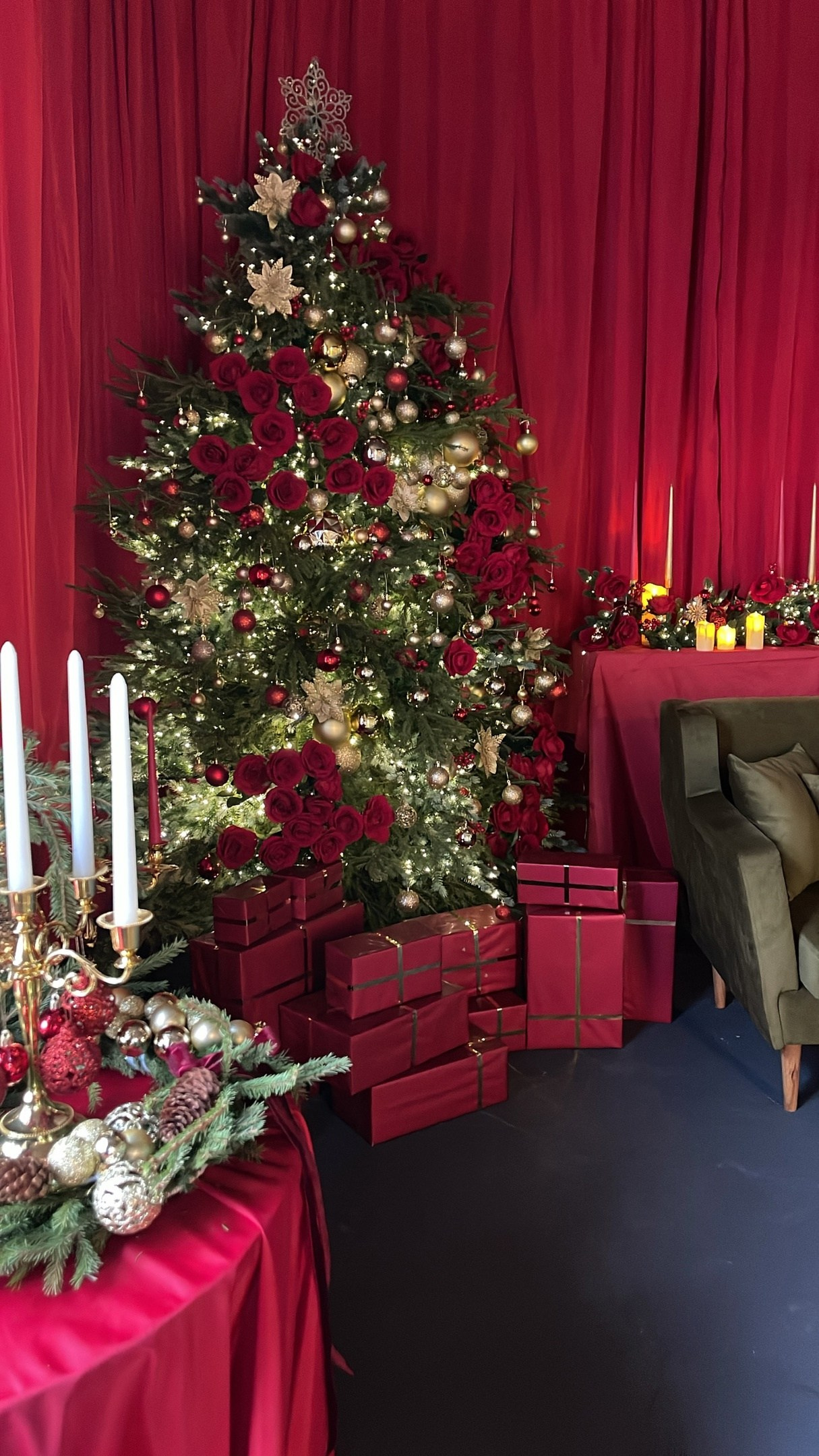 Новогодние фотостудии Екатеринбурга 2025. Фотограф в Екатеринбурге Артём Зайнетдинов