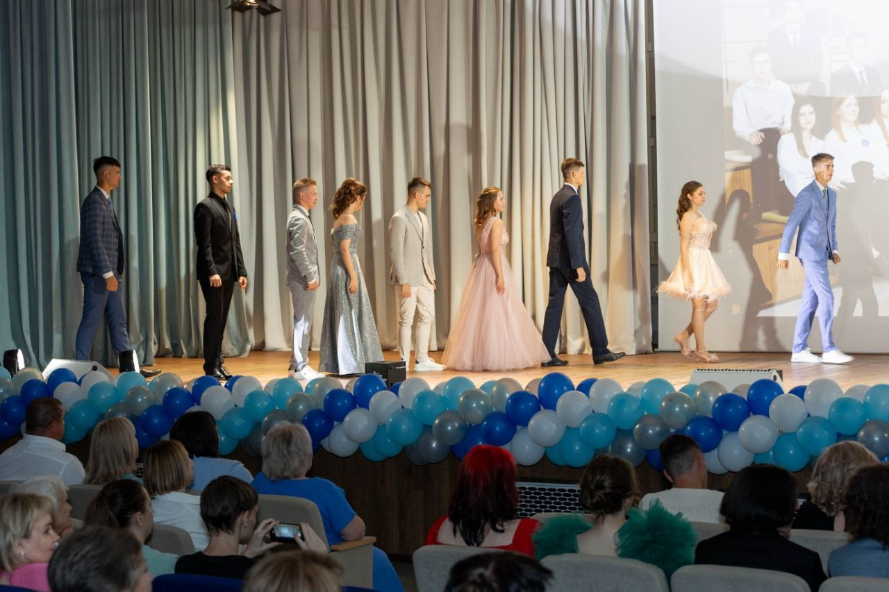 Выпускной 11 класс 2024. Свадебный семейный фотограф Костырина Светлана
