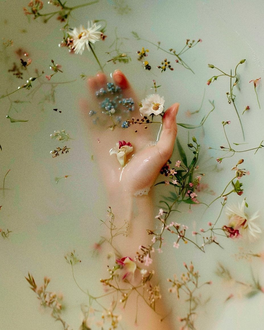 Фотосессия в ванной с молоком. Фотограф Александр Стрельченко Псков