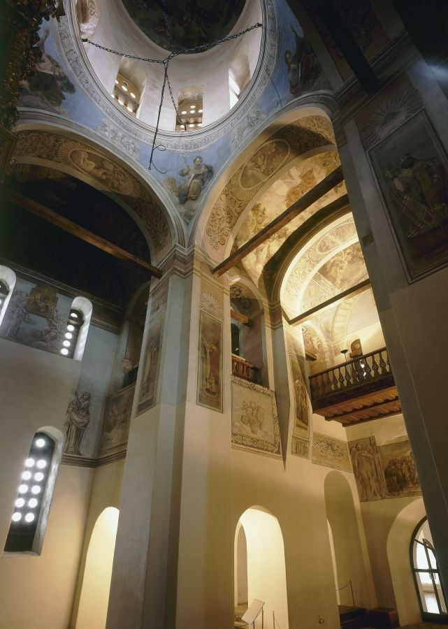 Интерьер Никольского собора. 12 век