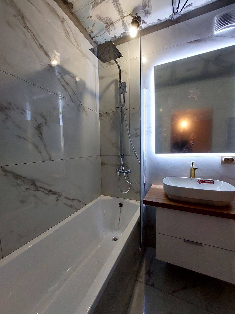 Ванная комната (ул. Ленская д. 10). Ремонт санузла, туалета, ванной под ключ в Казани. Укладка плитки