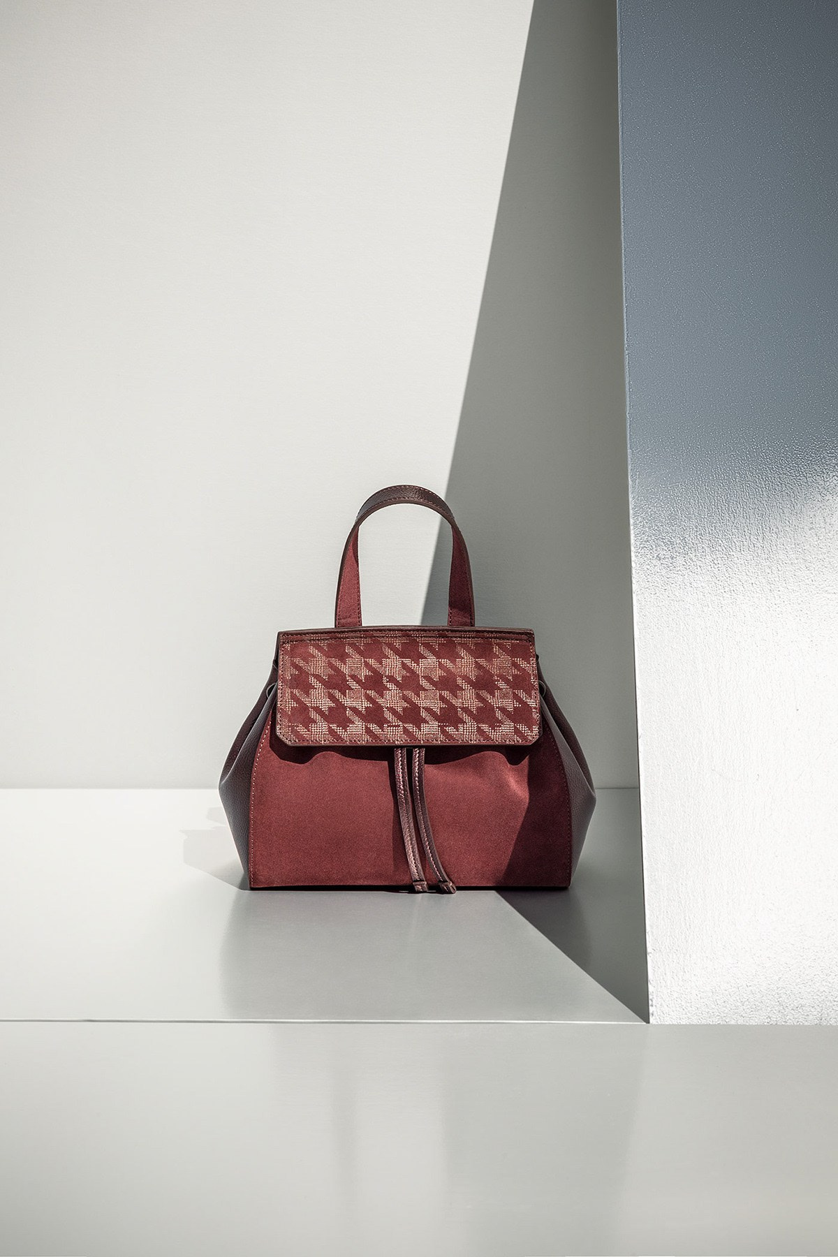 Обувь и аксессуары. Предметный фотограф. Москва. Продюсирование съемок, Set-design & пост-продакшн, E-commerce контент