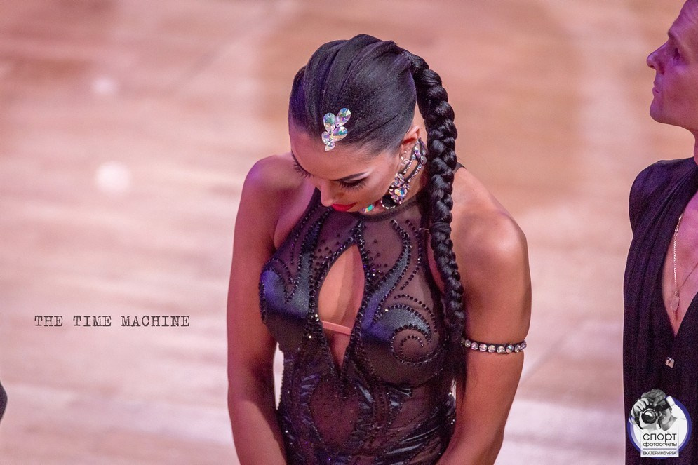 DANCE. Фотограф для маркетплейсов Михаил Бове