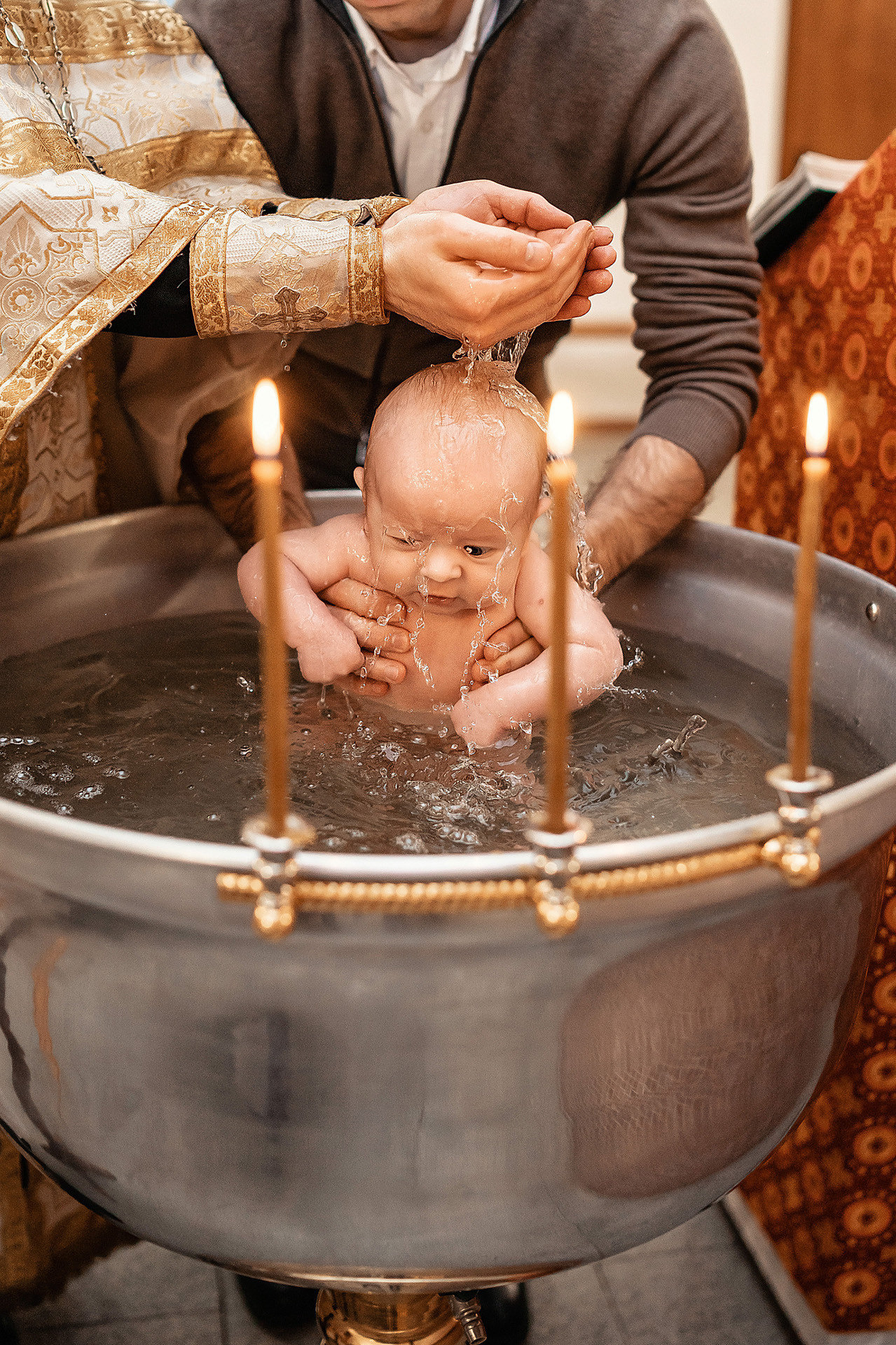 когда лучше крестить новорожденного ребенка