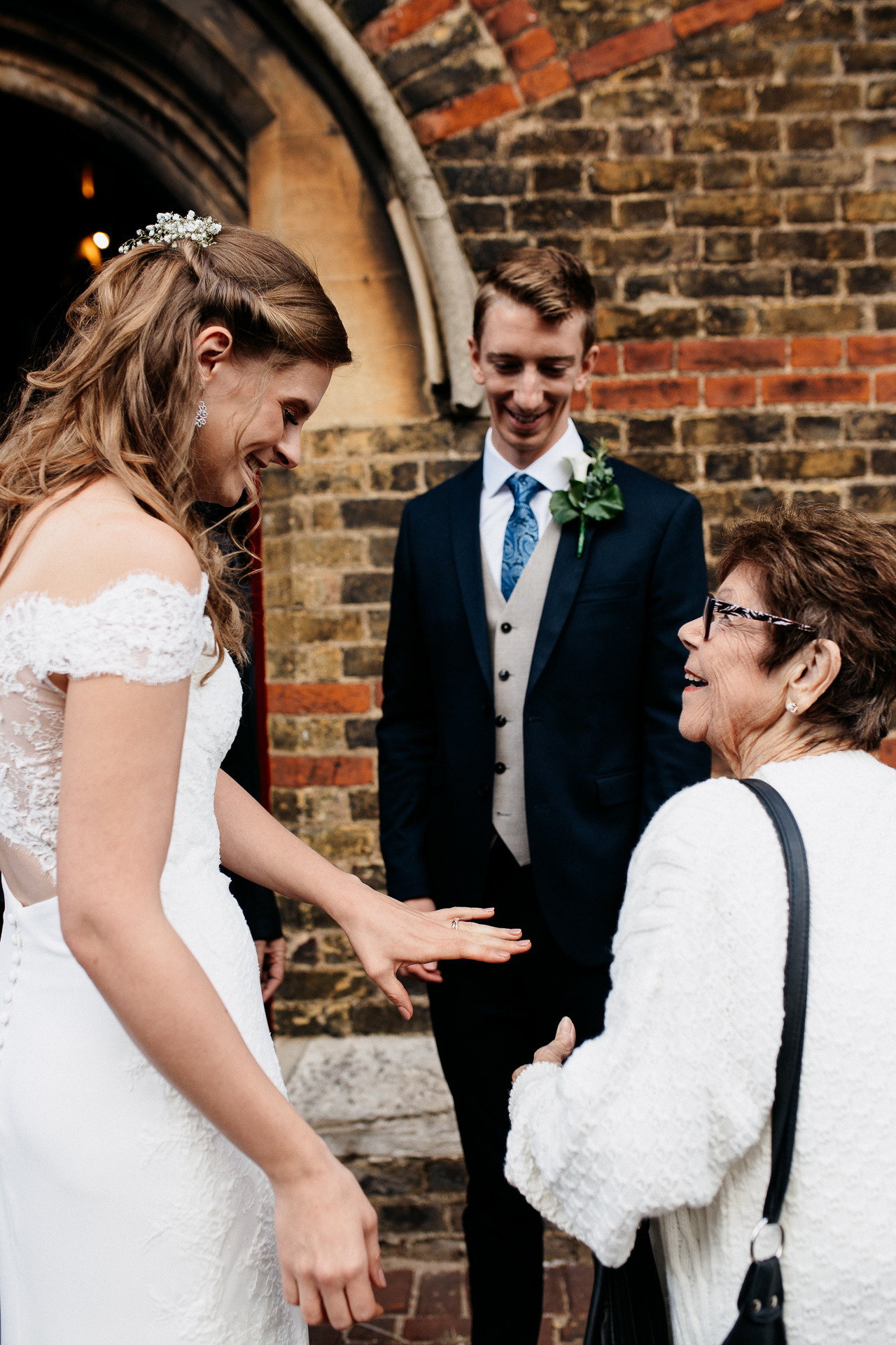 Wedding at The Barn Yard, Sittingbourne. Moments Catchers — Wedding Photography & Video Duo in London