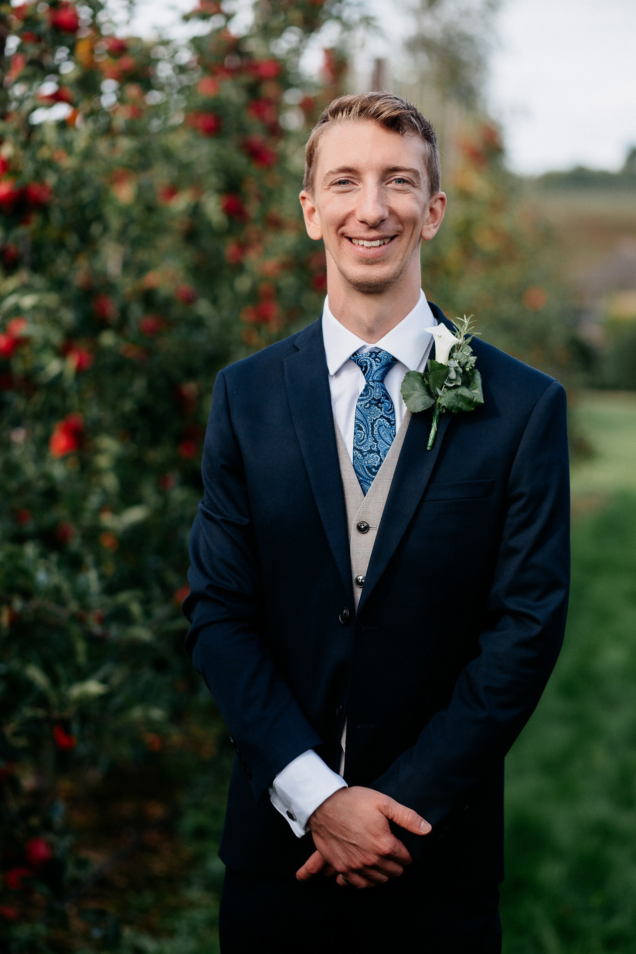Wedding at The Barn Yard, Sittingbourne. Moments Catchers — Wedding Photography & Video Duo in London