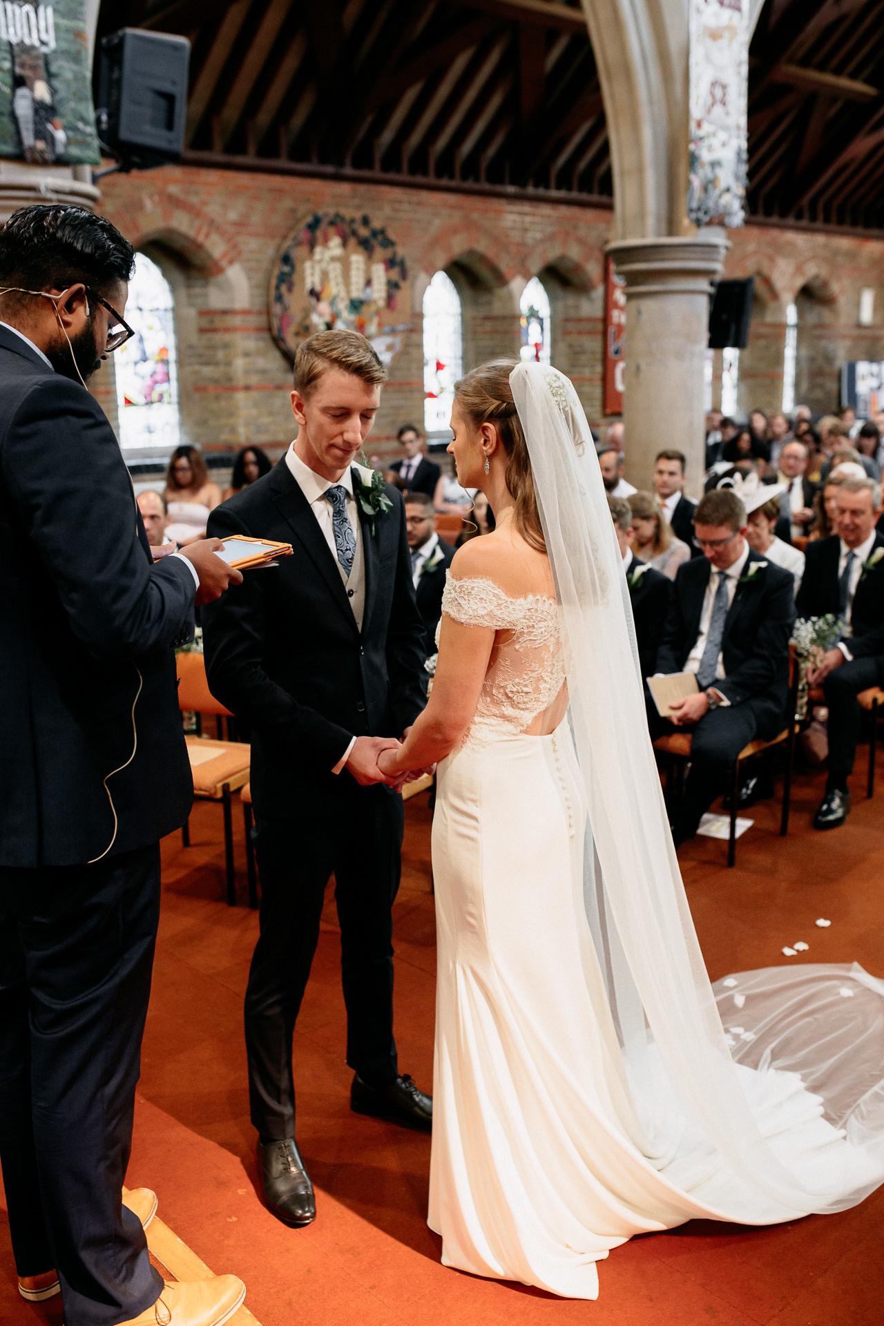 Wedding at The Barn Yard, Sittingbourne. Moments Catchers — Wedding Photography & Video Duo in London