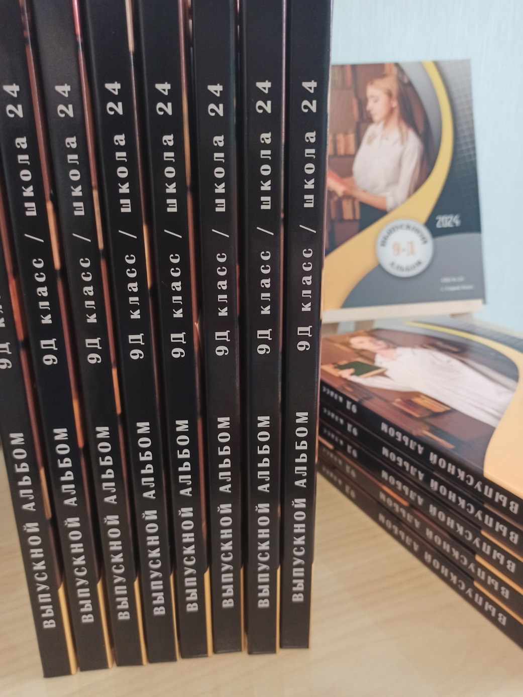 Выпускные альбомы Старый Оскол. Стильные выпускные альбомы в Старом Осколе. Свадебные фотокниги