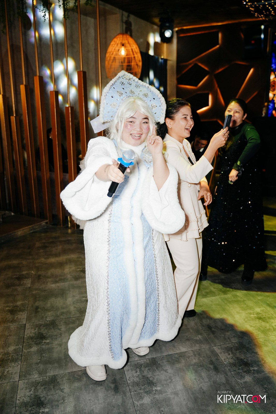 КАФЕ ЖАСМИН НА ЯССАУИ. КИПЯТКОМ АЛМАТЫ! Фотосъемка мероприятий в Алматы