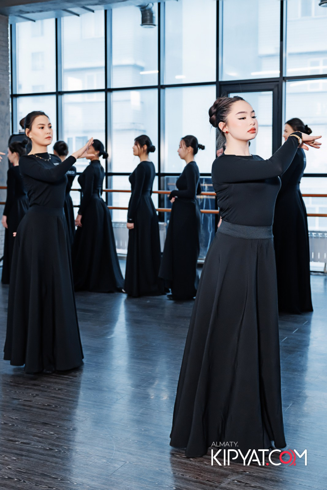 BLOCKBUSTER ТАНЦЕВАЛЬНАЯ АКАДЕМИЯ. КИПЯТКОМ АЛМАТЫ!