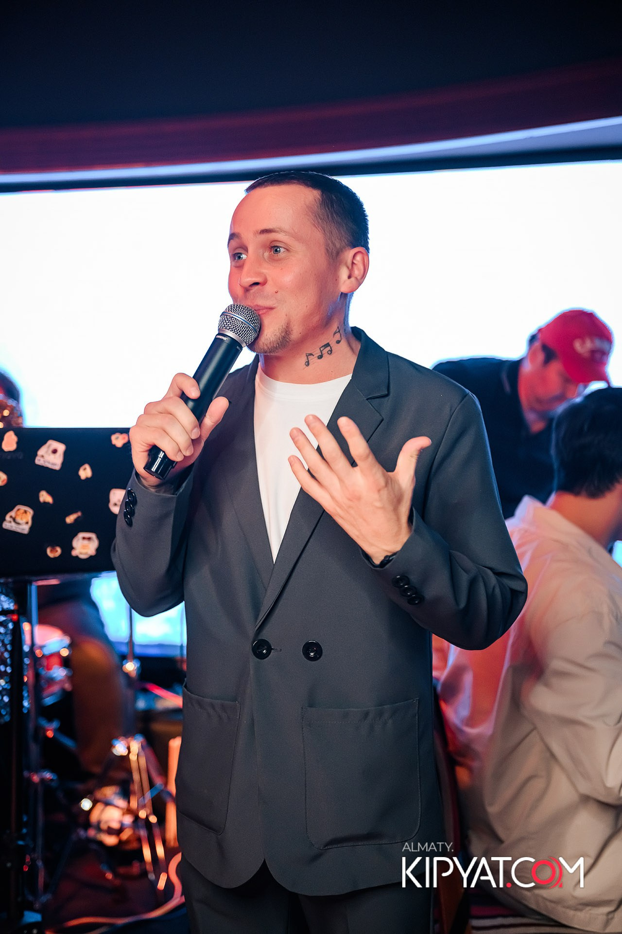 Monroe. КИПЯТКОМ АЛМАТЫ!