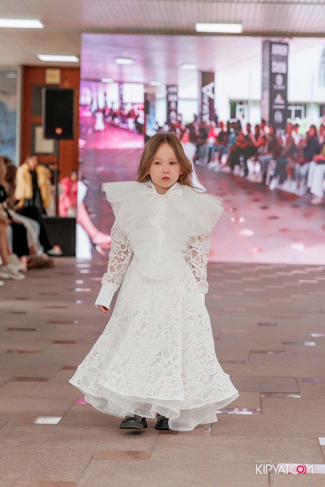 JUNIOR FASHION SHOW. КИПЯТКОМ АЛМАТЫ!