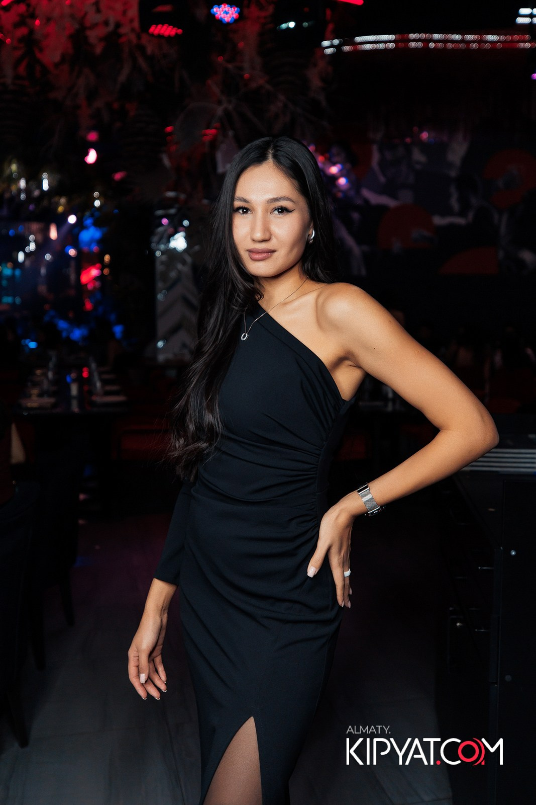 FRIENDS BAR & TERRACE. КИПЯТКОМ АЛМАТЫ!