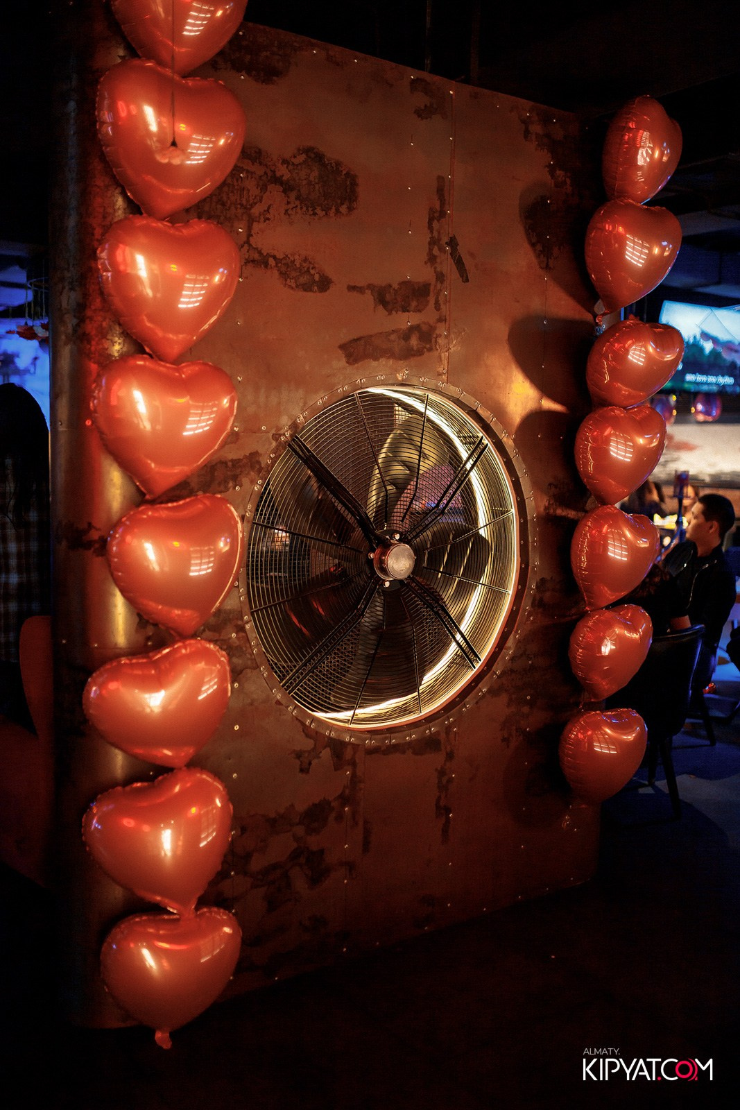 SPACE KARAOKE BAR. КИПЯТКОМ АЛМАТЫ!