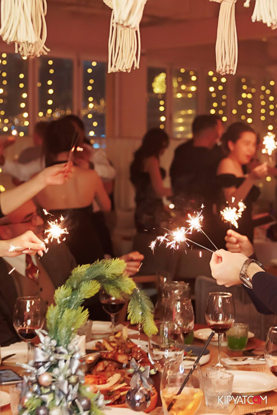 РЕСТОРАН MANANA. КИПЯТКОМ АЛМАТЫ!