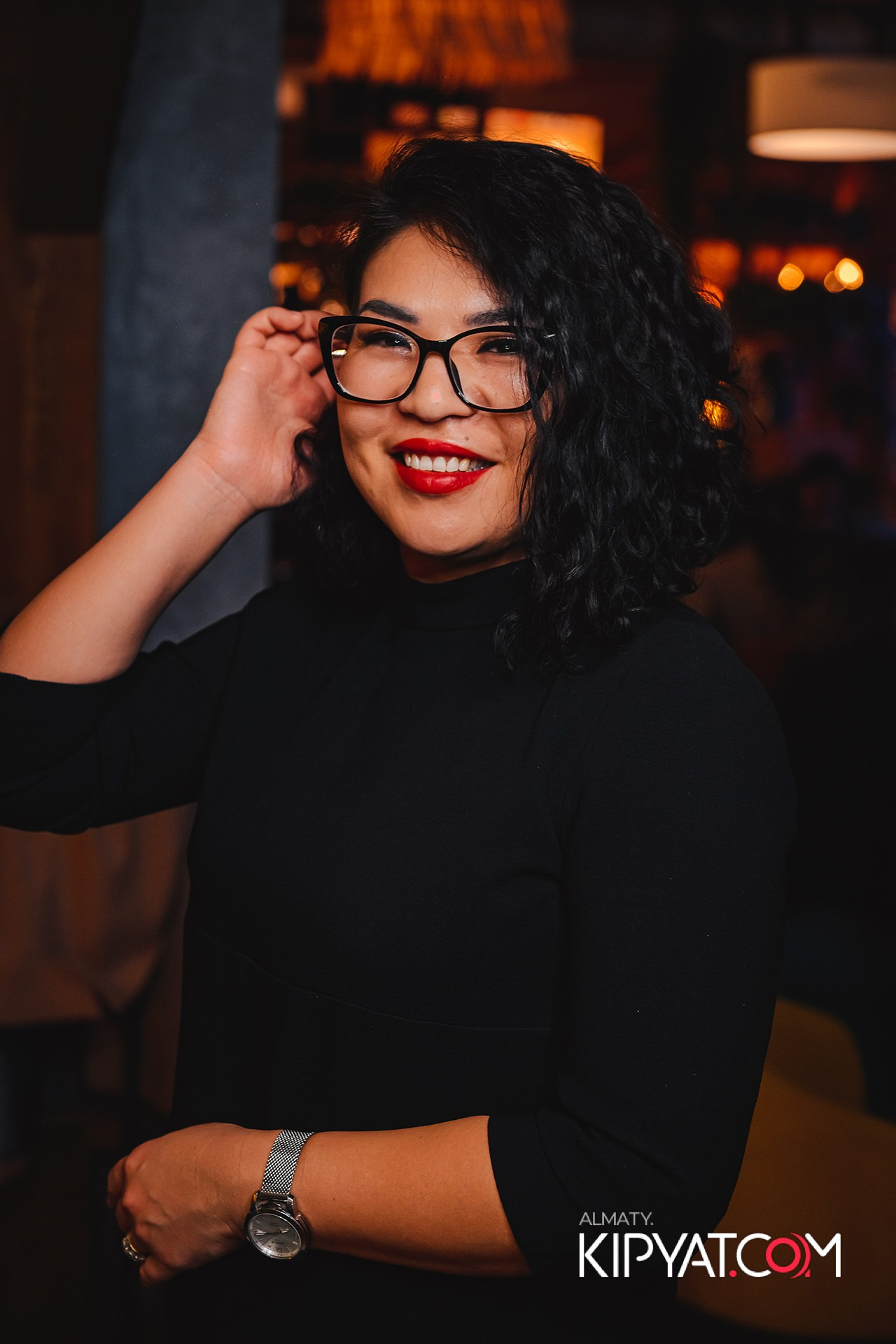 ГРУЗИНСКИЙ ДВОР НА КАБАНБАЙ БАТЫРА. КИПЯТКОМ АЛМАТЫ!