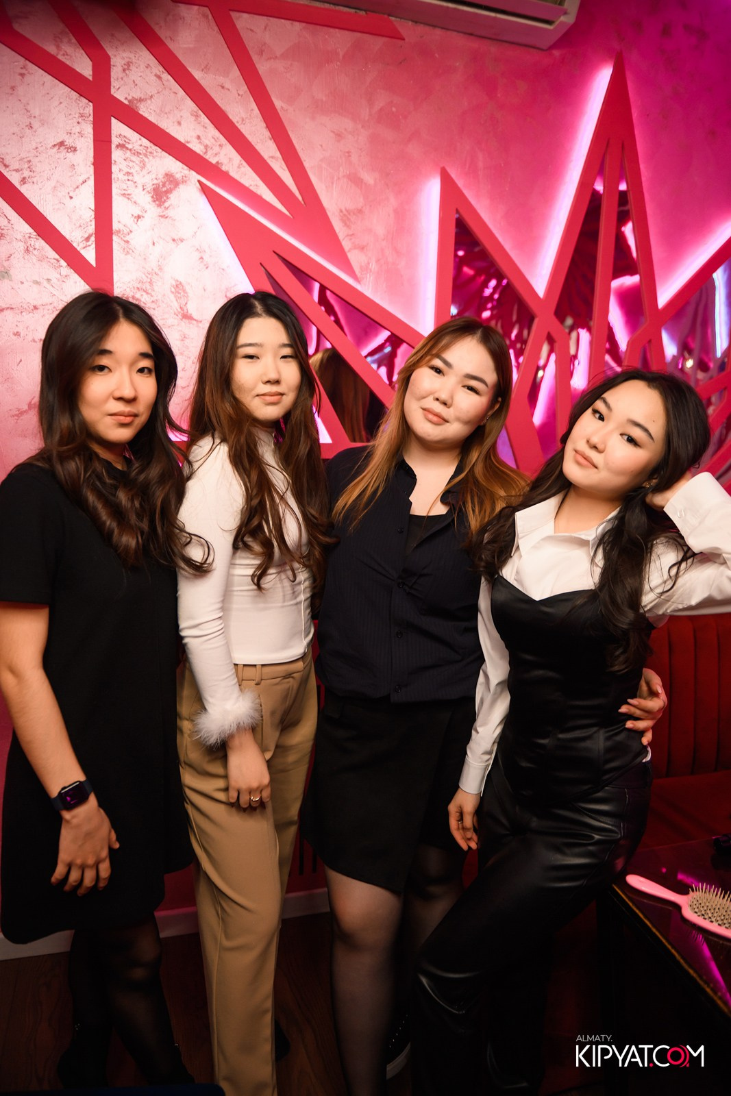 УХО И МЕДВЕДЬ НА ГАГАРИНА. КИПЯТКОМ АЛМАТЫ!