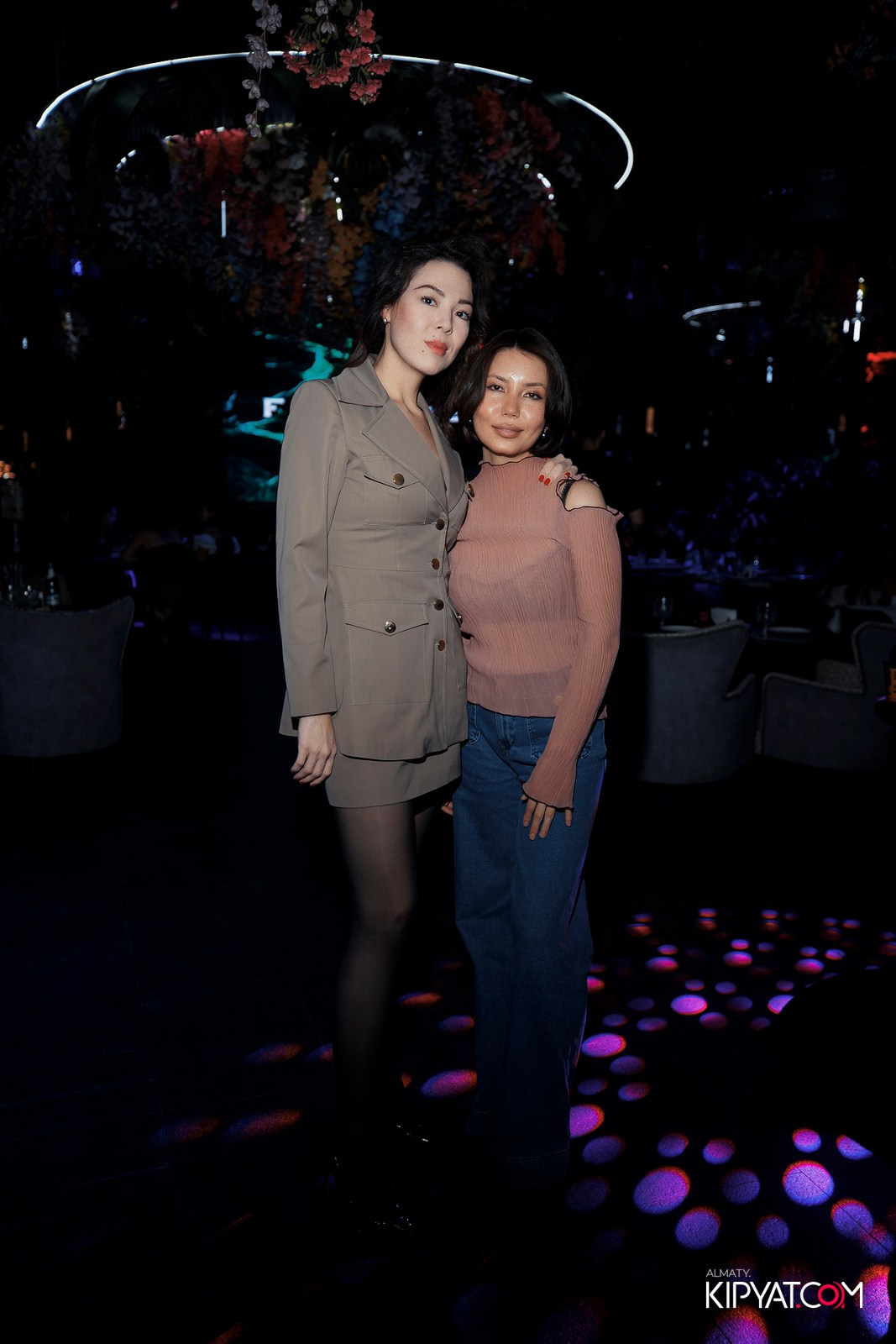 FRIENDS BAR & TERRACE. КИПЯТКОМ АЛМАТЫ!