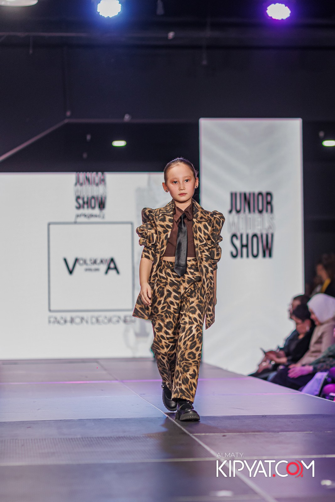 JUNIOR MODELS SHOW В РАМКАХ БЛАГОТВОРИТЕЛЬНОГО ПРОЕКТА МОДА ЗА СЧАСТЬЕ ДЕТЕЙ. КИПЯТКОМ АЛМАТЫ!