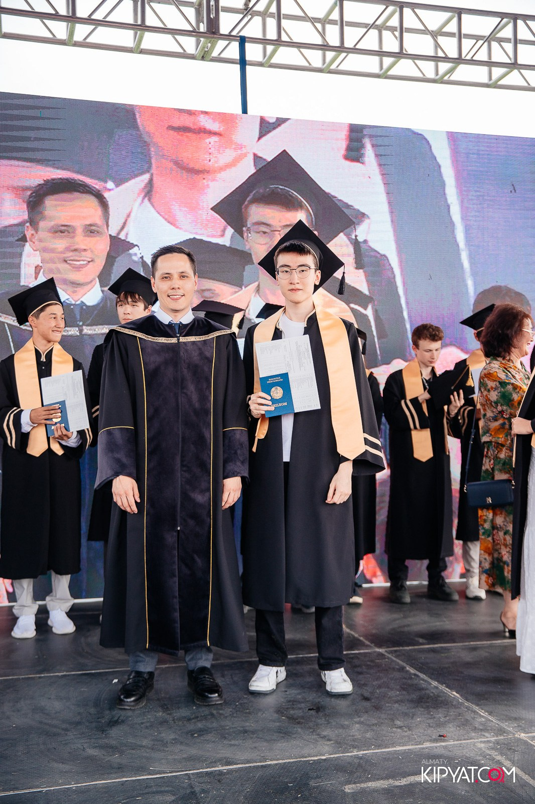 ВРУЧЕНИЕ ДИПЛОМОВ — НАРХОЗ КОЛЛЕДЖ. Part 3. КИПЯТКОМ АЛМАТЫ!