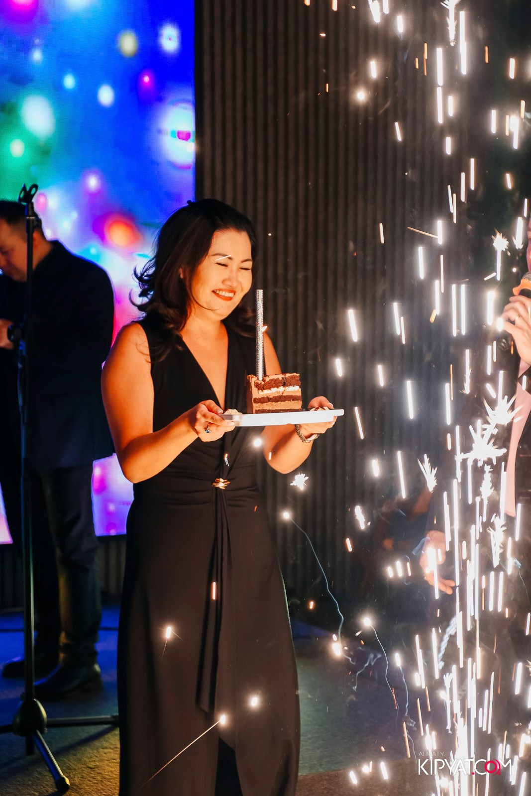 РЕСТОРАН ВЕСЕЛИДЗЕ НА ШЕВЧЕНКО. КИПЯТКОМ АЛМАТЫ!