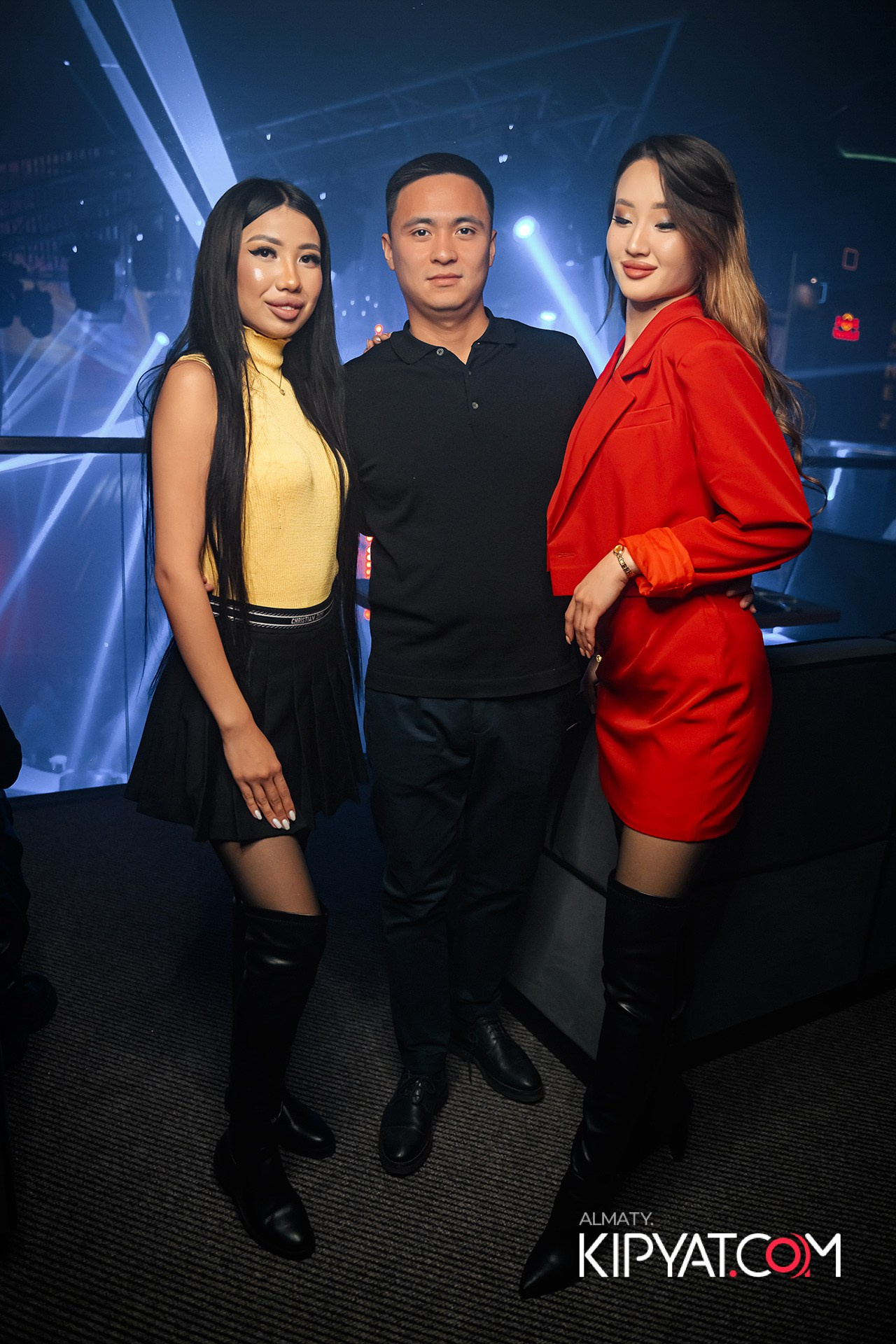 SANTA BARBARA ВЫСТУПЛЕНИЕ ГРУППЫ БРАТЬЯ ГРИММ. КИПЯТКОМ АЛМАТЫ!