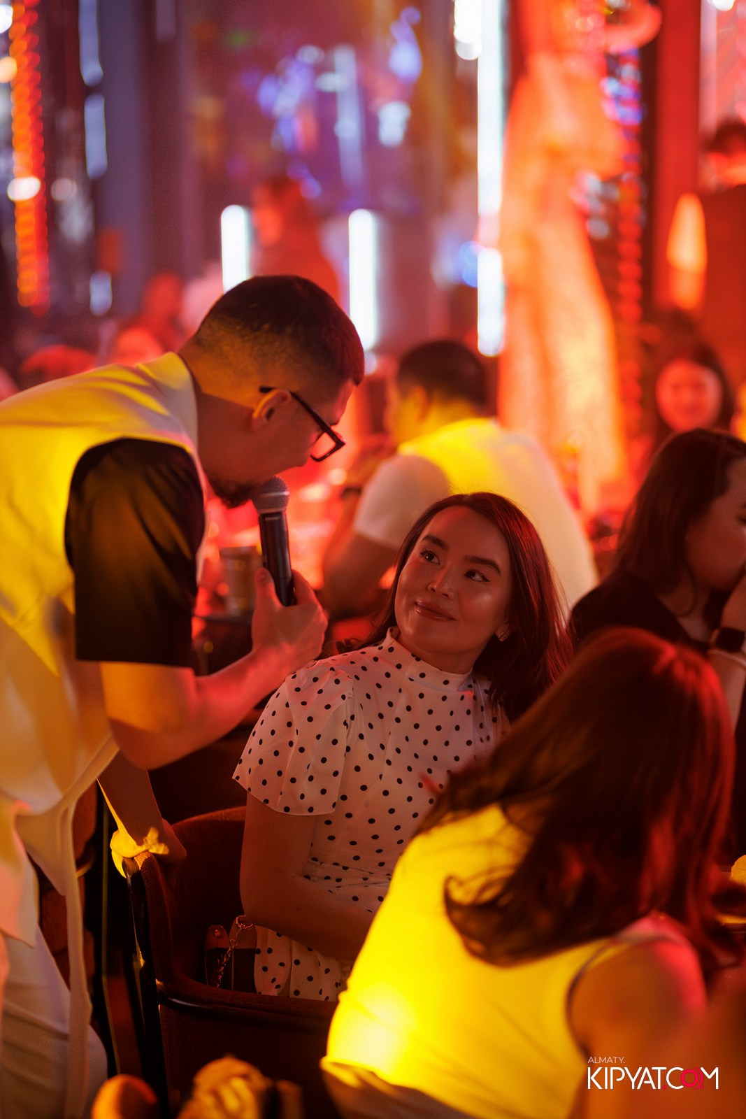 FRIENDS BAR & TERRACE. КИПЯТКОМ АЛМАТЫ! Фотосъемка мероприятий в Алматы