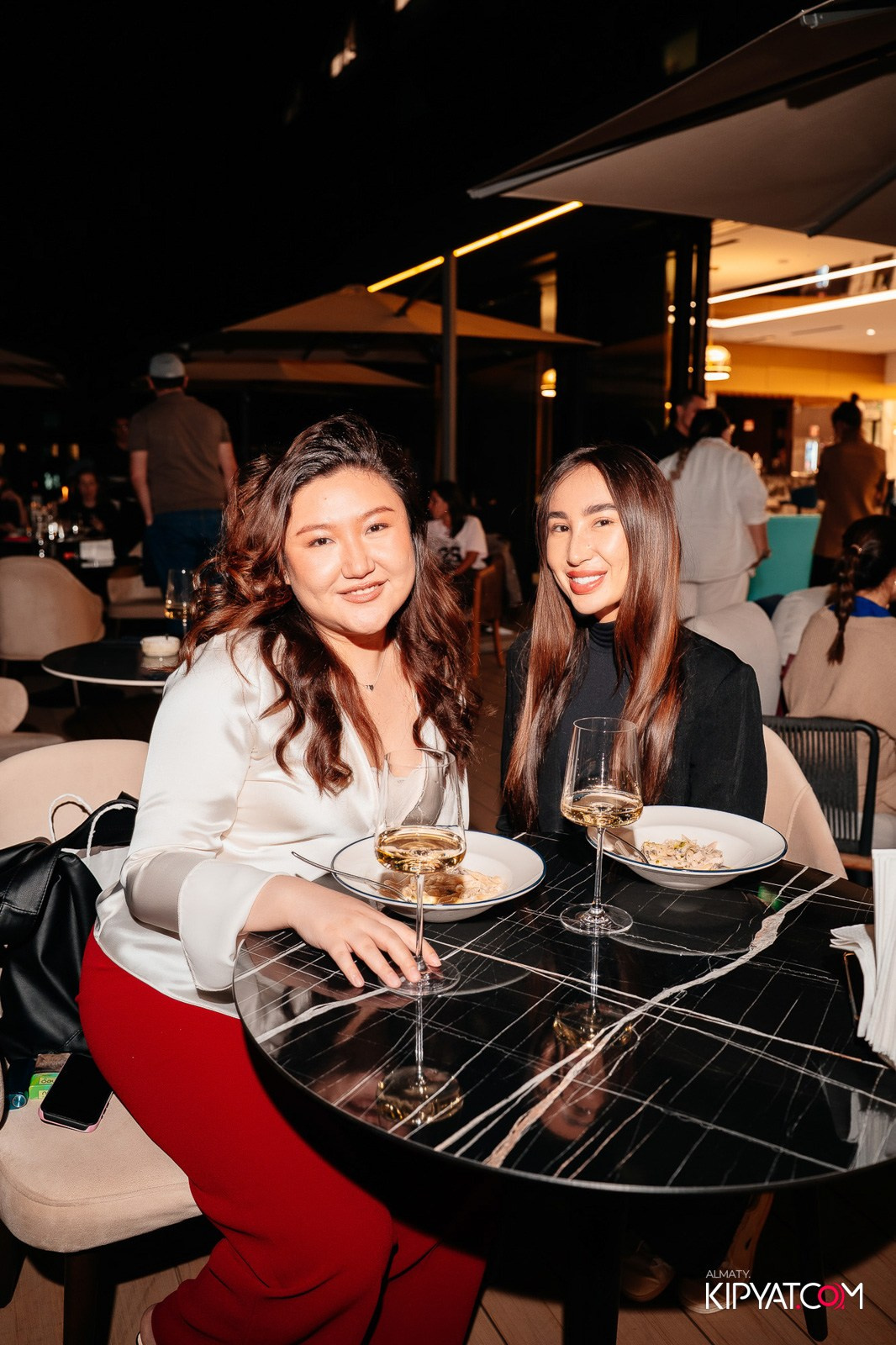 UNLIMITED PASTA AND WINE BY AZURE. КИПЯТКОМ АЛМАТЫ!