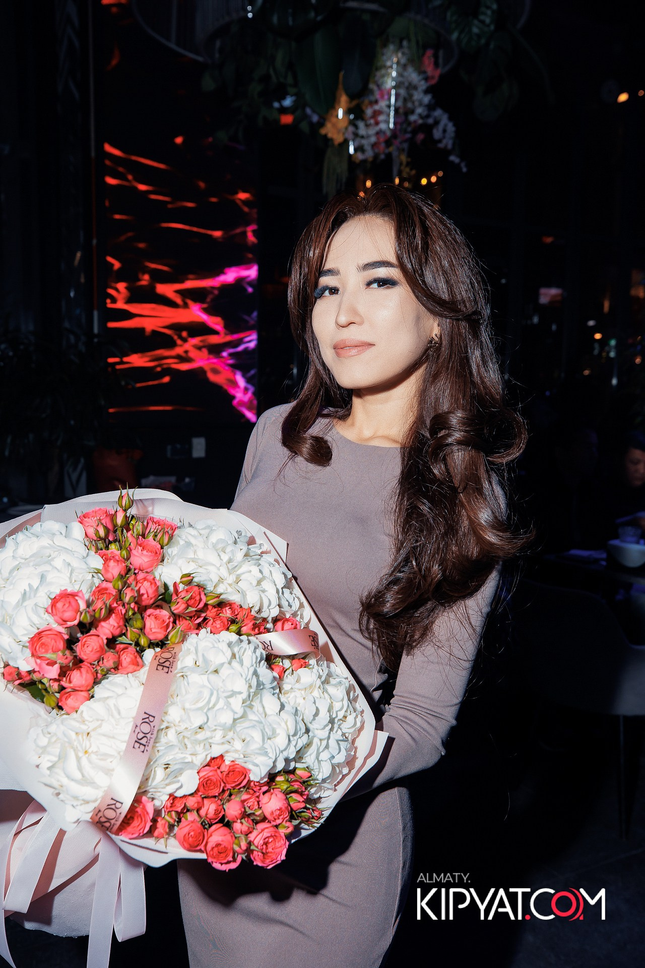 FRIENDS BAR & TERRACE. КИПЯТКОМ АЛМАТЫ! Фотосъемка мероприятий в Алматы