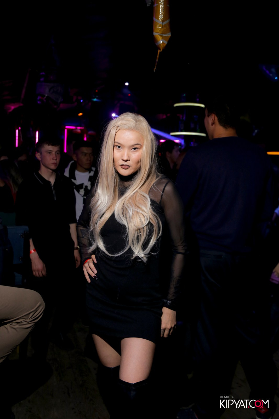 UYAT EMES BAR. КИПЯТКОМ АЛМАТЫ!