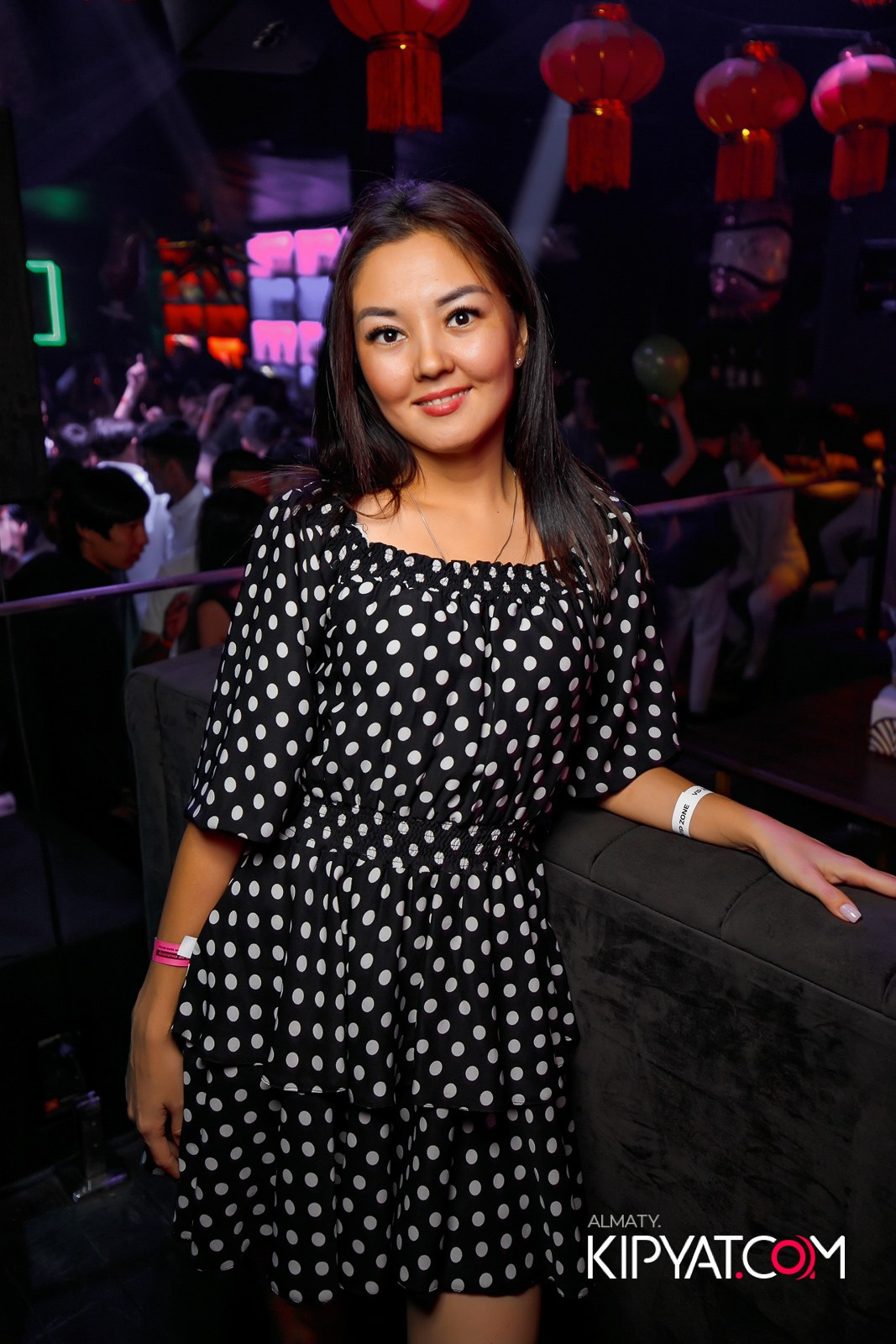 UYAT EMES BAR. КИПЯТКОМ АЛМАТЫ!