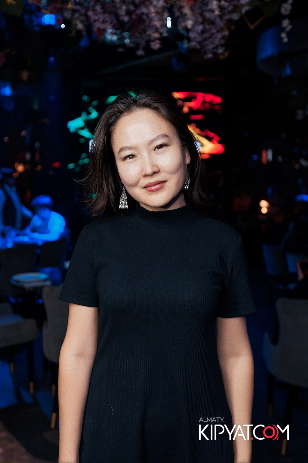 FRIENDS BAR & TERRACE. КИПЯТКОМ АЛМАТЫ!